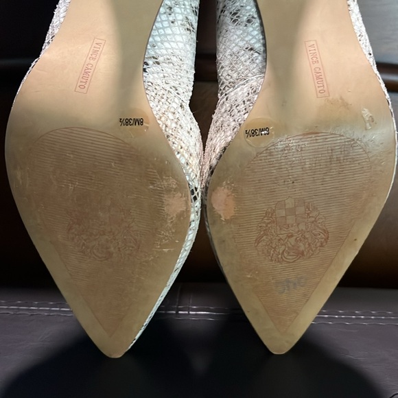 Snakeskin Patterned Women's Pumps - Picture 7 of 9